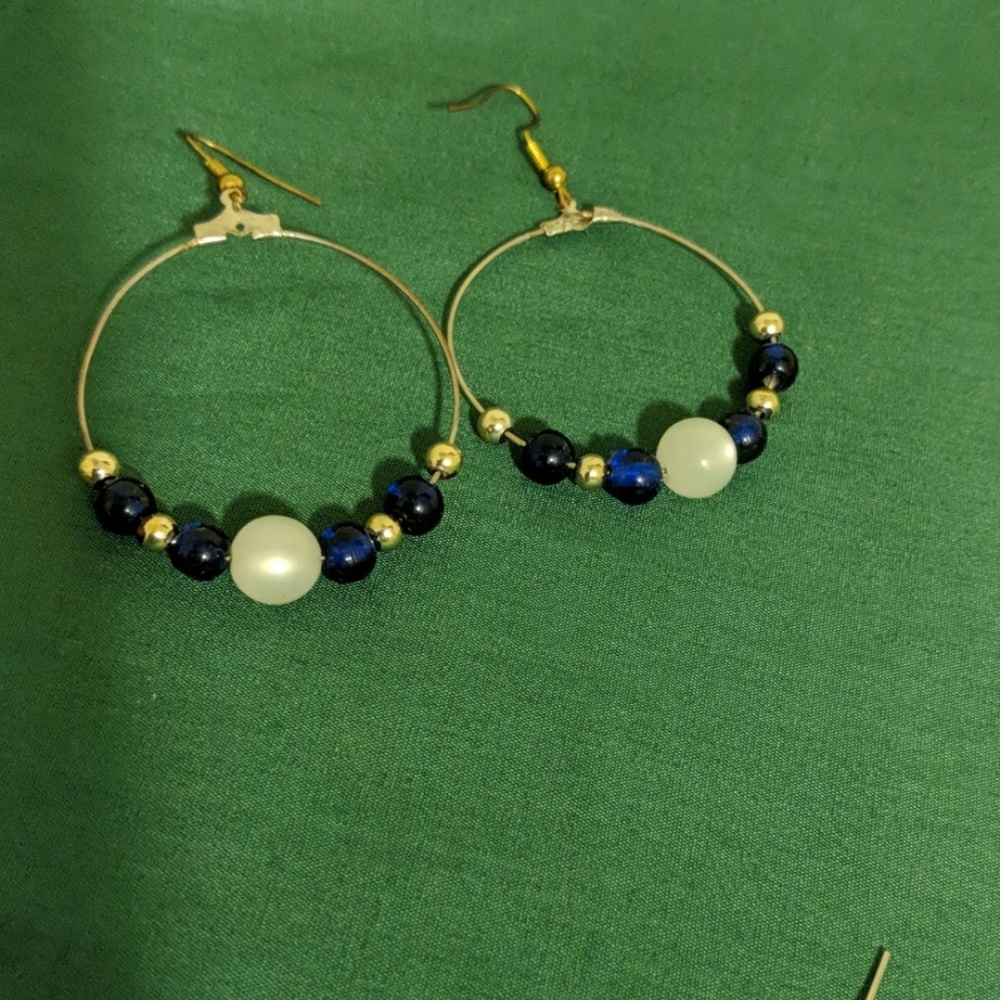 Jewelry - Picture 5 of 8
